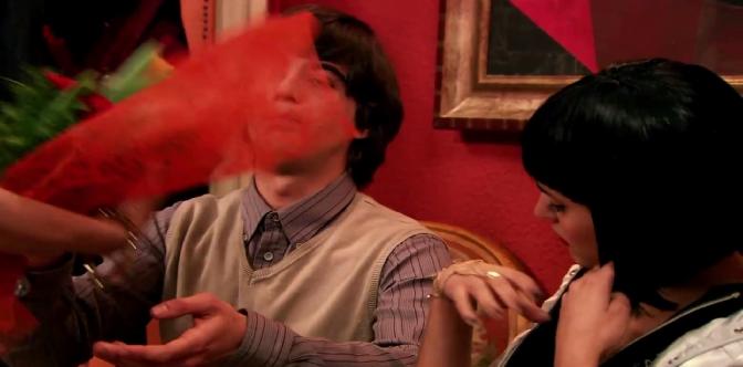 Смотреть 8 свиданий