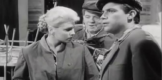 Смотреть Цветок на камне