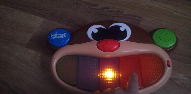 Смотреть Видео обзоры игрушек - Музыкальная игрушка пианино