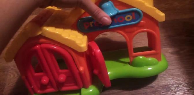 Смотреть Видео обзоры игрушек - Музыкальный домик  Preschool