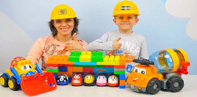 Смотреть Видео про Машинки и Грузовички для детей. Строим ГАРАЖ. Рабочие Машинки и Строитель Даник с мамой